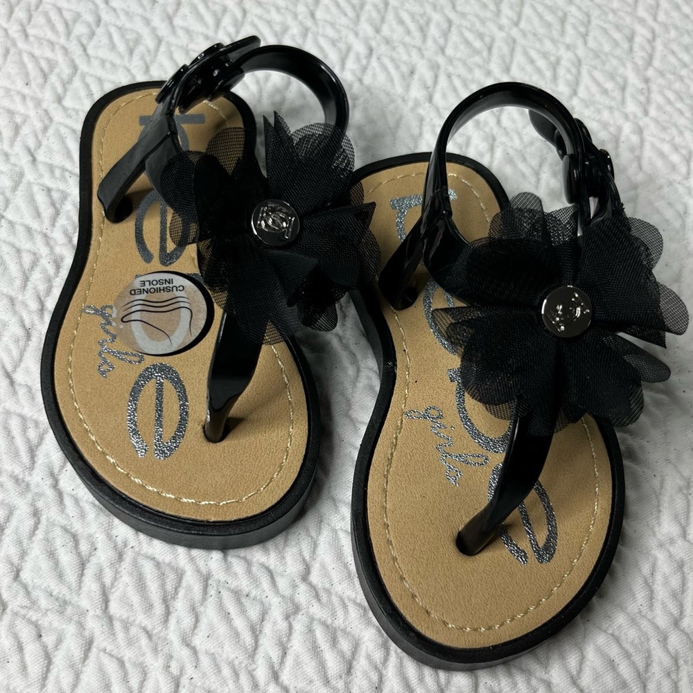 bebe girls Snap-On Black Sandals, Size 5/6